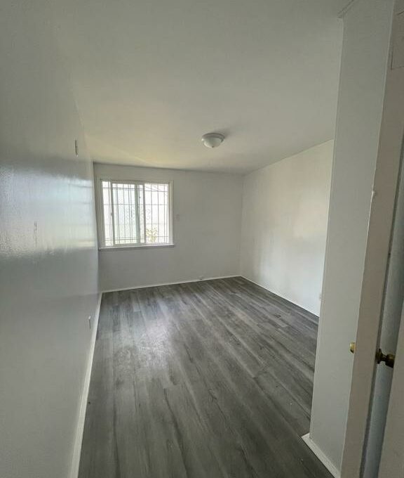 Foto 2 de apartamento en 200 W Cypress St Unit A