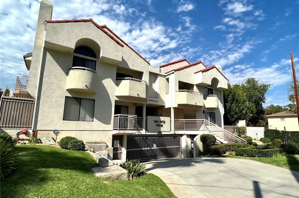 Foto 1 de vivienda en 265 W California Blvd Apt 7