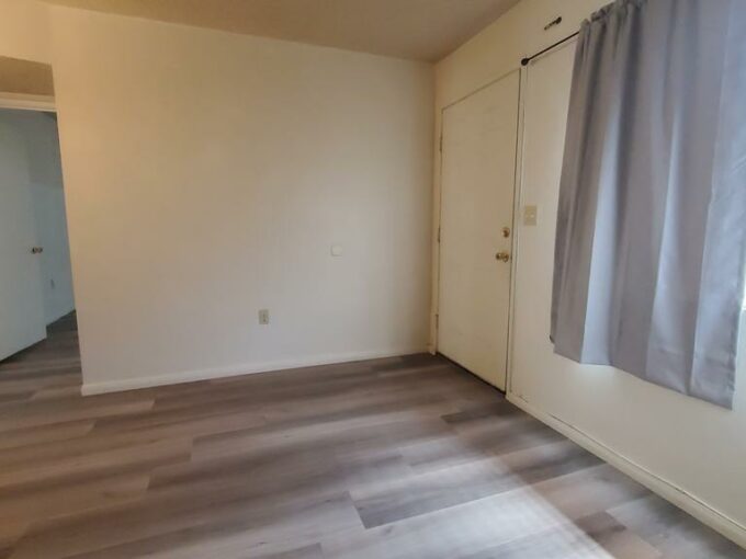 Foto 1 de apartamento en 309 W Barioni Blvd Apt C