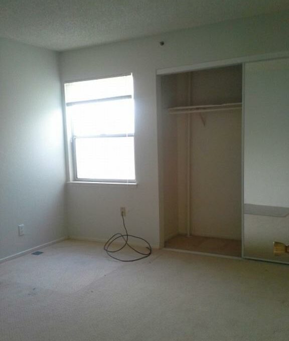 Foto 3 de apartamento en 3806 Annapolis Ct