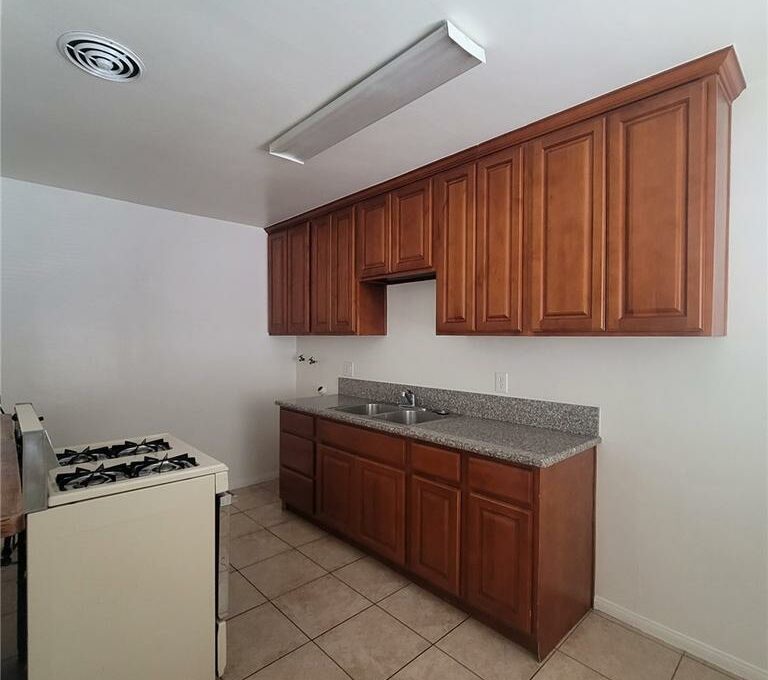 Foto 2 de apartamento ubicada en 420 N 3rd St Unit A