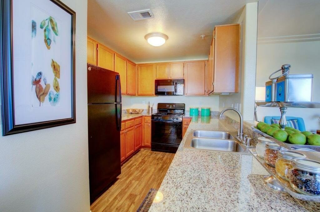 Foto 2 de apartamento ubicada en 601 S Twin Oaks Valley Rd