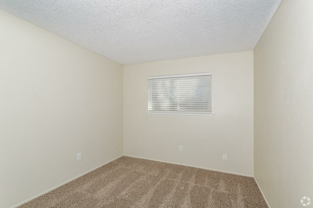 Foto 3 de apartamento en 9364 Ridgeside Ln