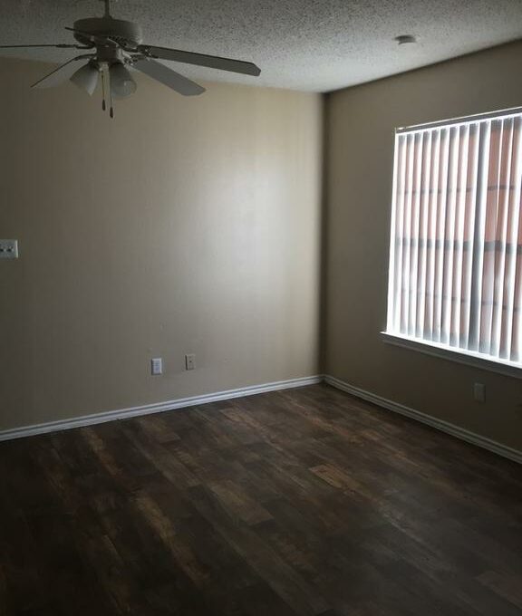 Foto 3 de apartamento en 900 S FM 1417